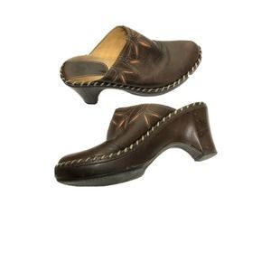 Frye Brown Leather 6 1/2 Western Style Close Toe Classic Mule Pumps Embroidered